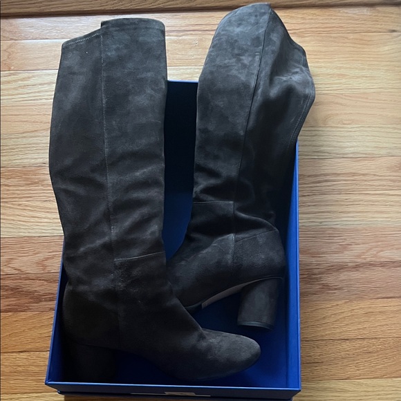 Stuart Weitzman Eloise Asphalt Suede Heeled Boots - Picture 8 of 15
